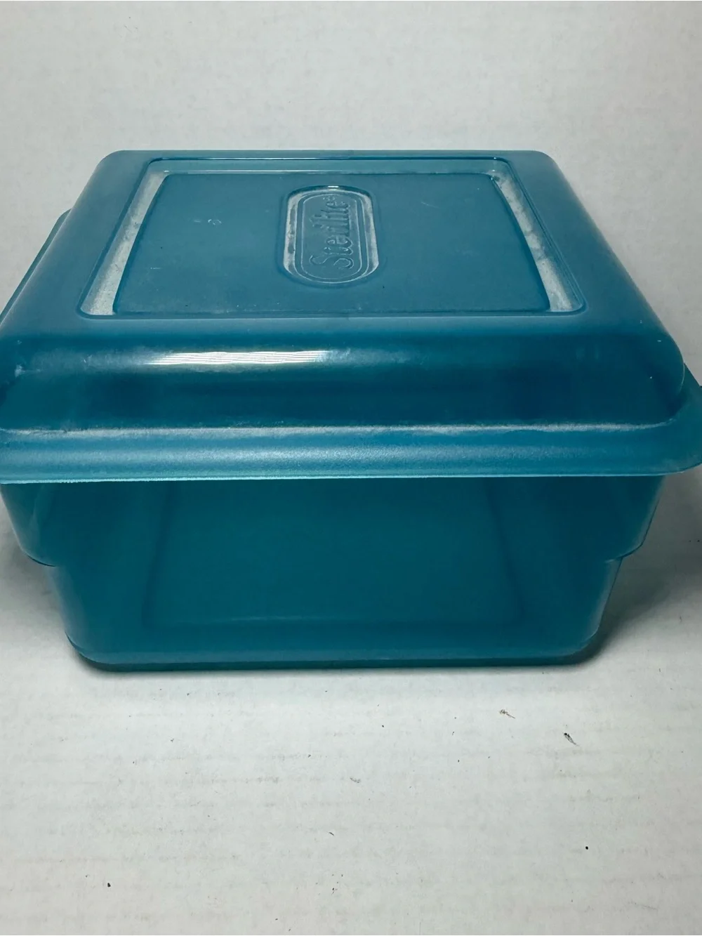 Vintage 1996 Sterilite Blue Flip Tops Storage Container